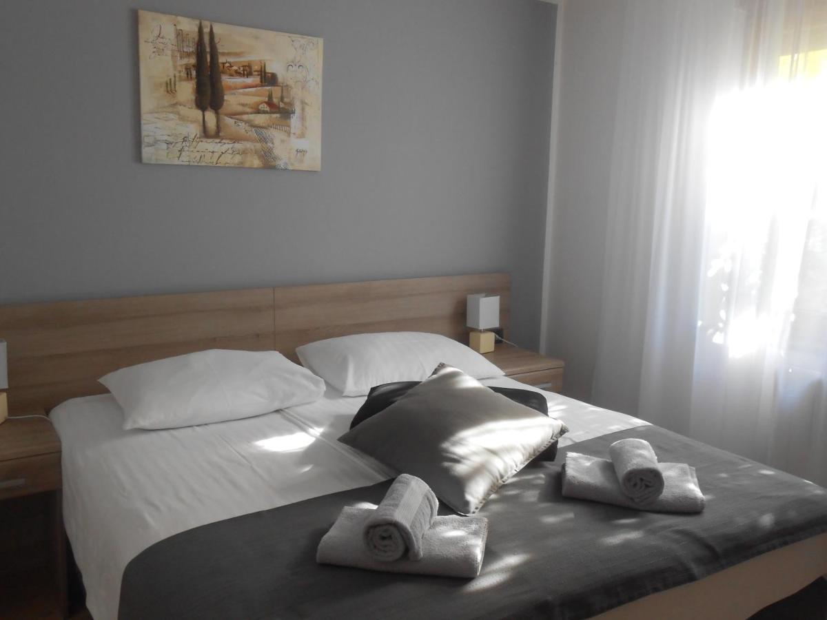 Villa Kristina โรวีน ภายนอก รูปภาพ