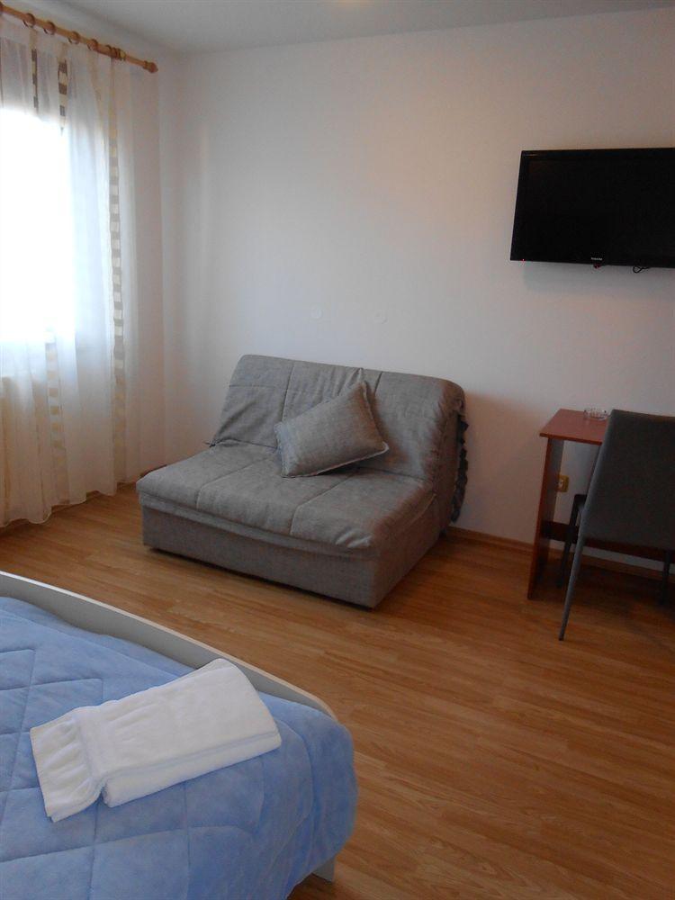 Villa Kristina โรวีน ภายนอก รูปภาพ