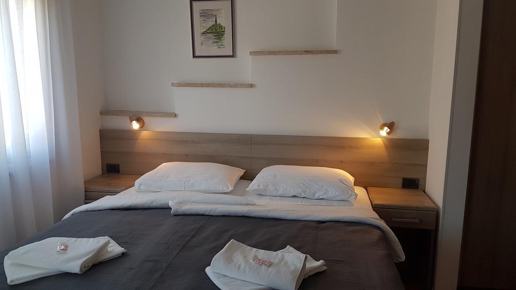 Villa Kristina โรวีน ภายนอก รูปภาพ