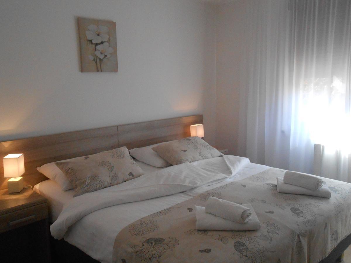Villa Kristina โรวีน ภายนอก รูปภาพ