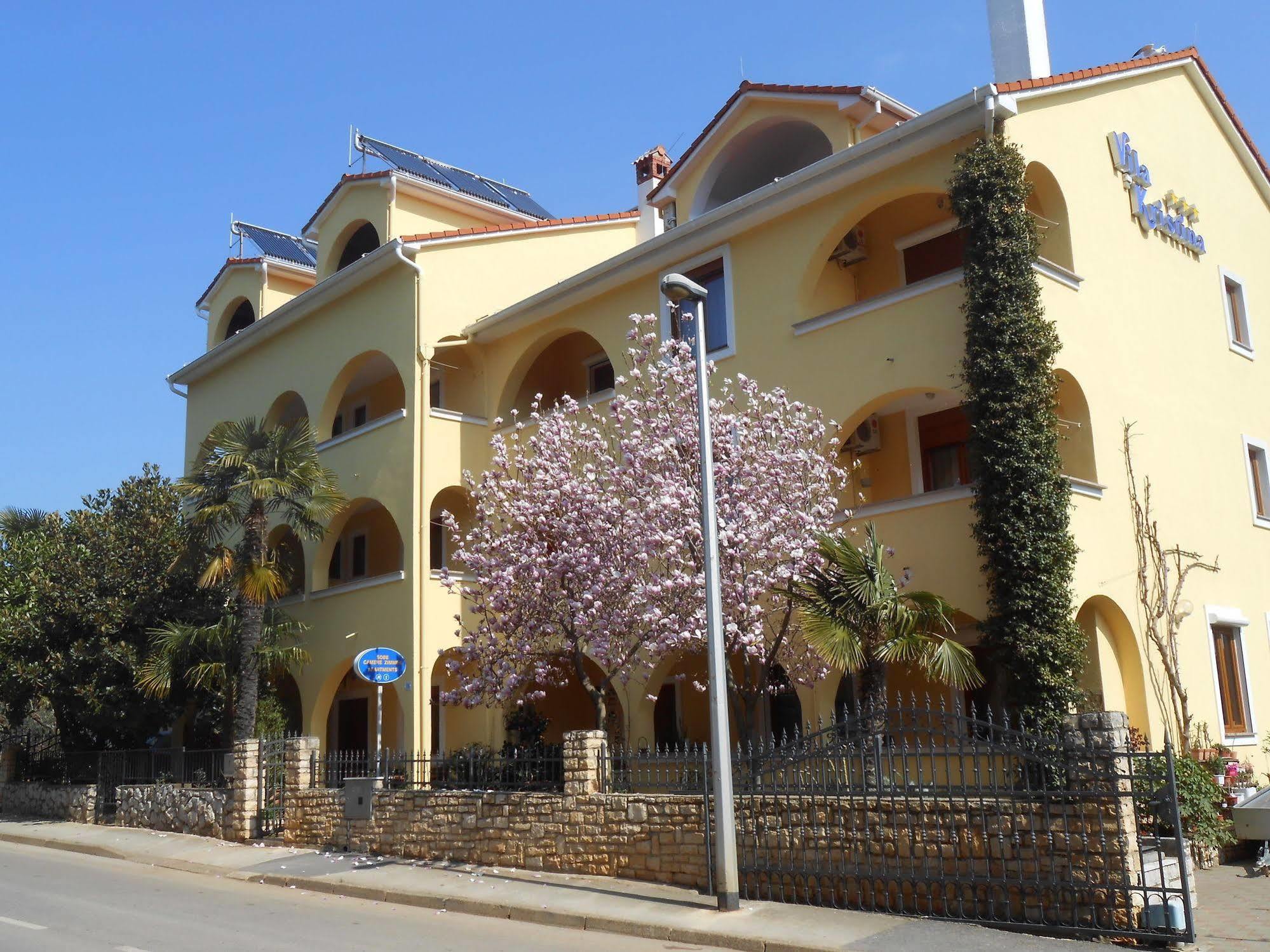 Villa Kristina โรวีน ภายนอก รูปภาพ