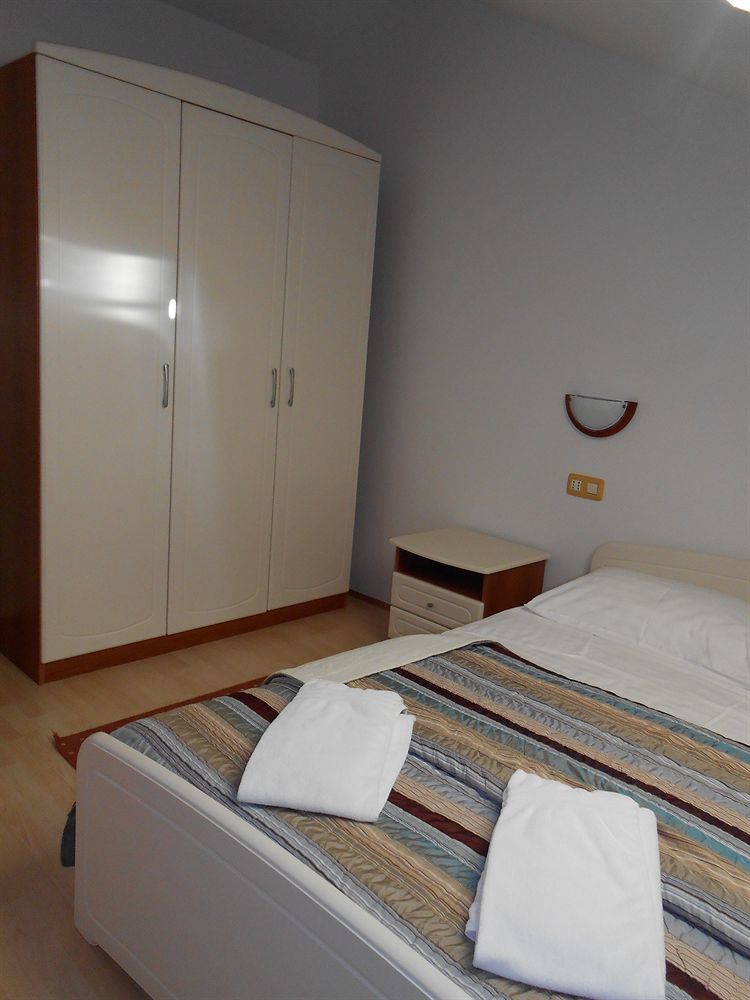 Villa Kristina โรวีน ภายนอก รูปภาพ