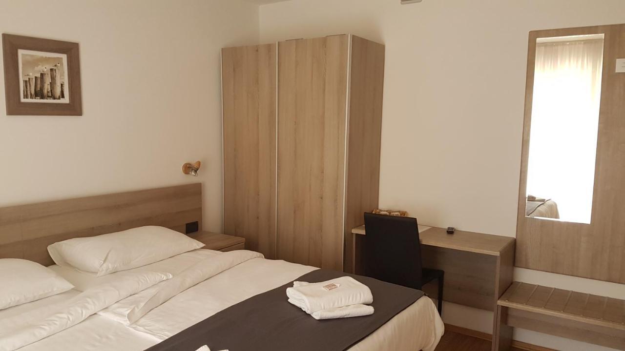 Villa Kristina โรวีน ภายนอก รูปภาพ