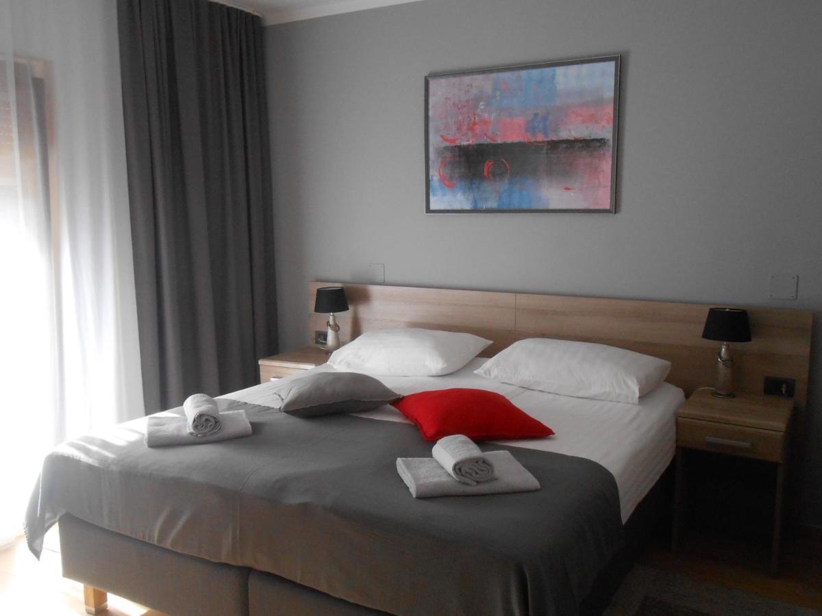 Villa Kristina โรวีน ภายนอก รูปภาพ