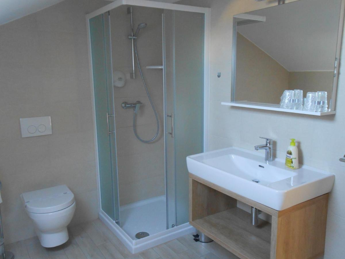 Villa Kristina โรวีน ภายนอก รูปภาพ