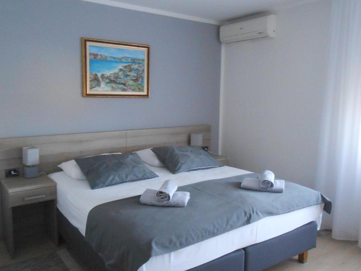 Villa Kristina โรวีน ภายนอก รูปภาพ