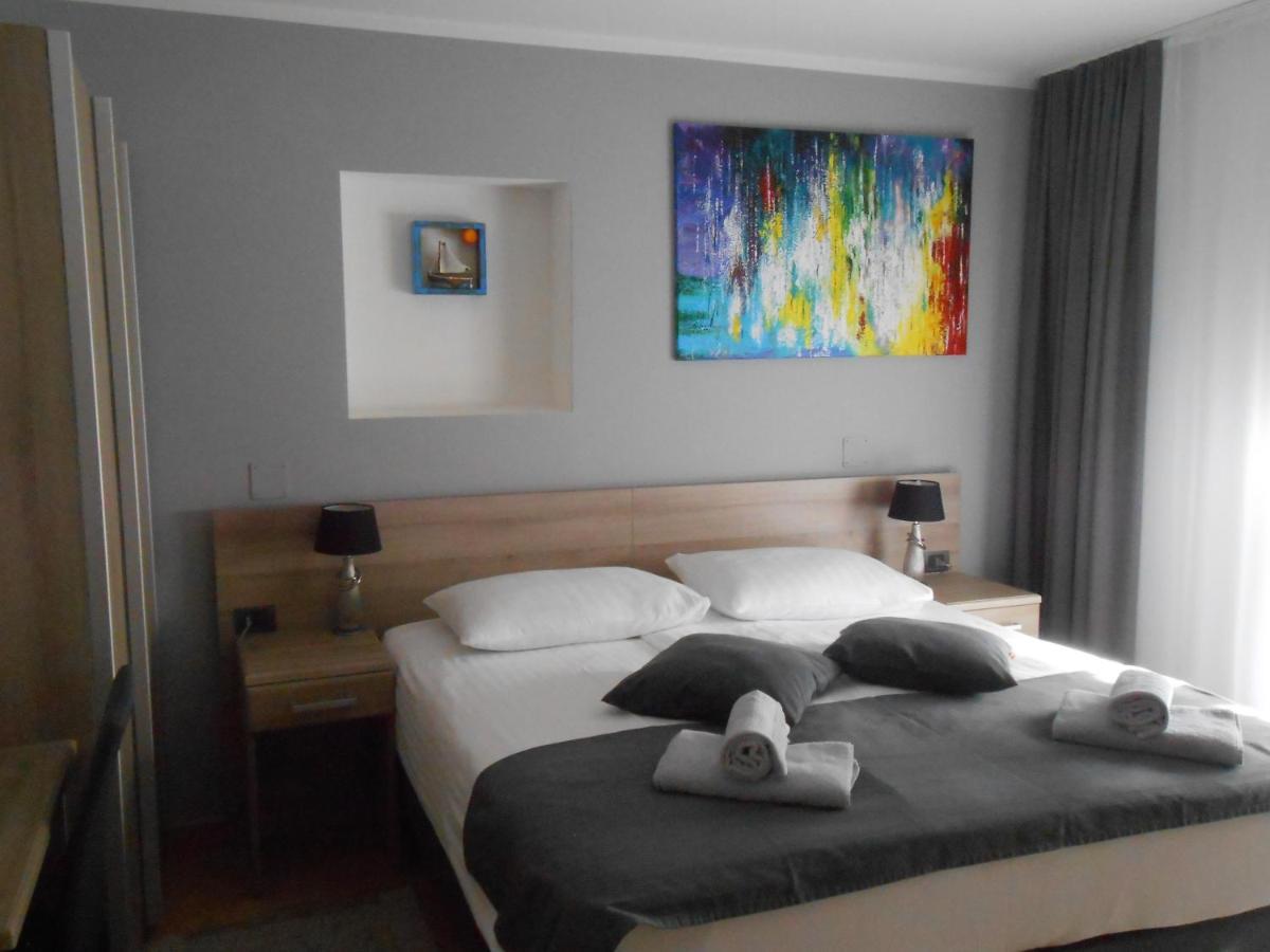 Villa Kristina โรวีน ภายนอก รูปภาพ